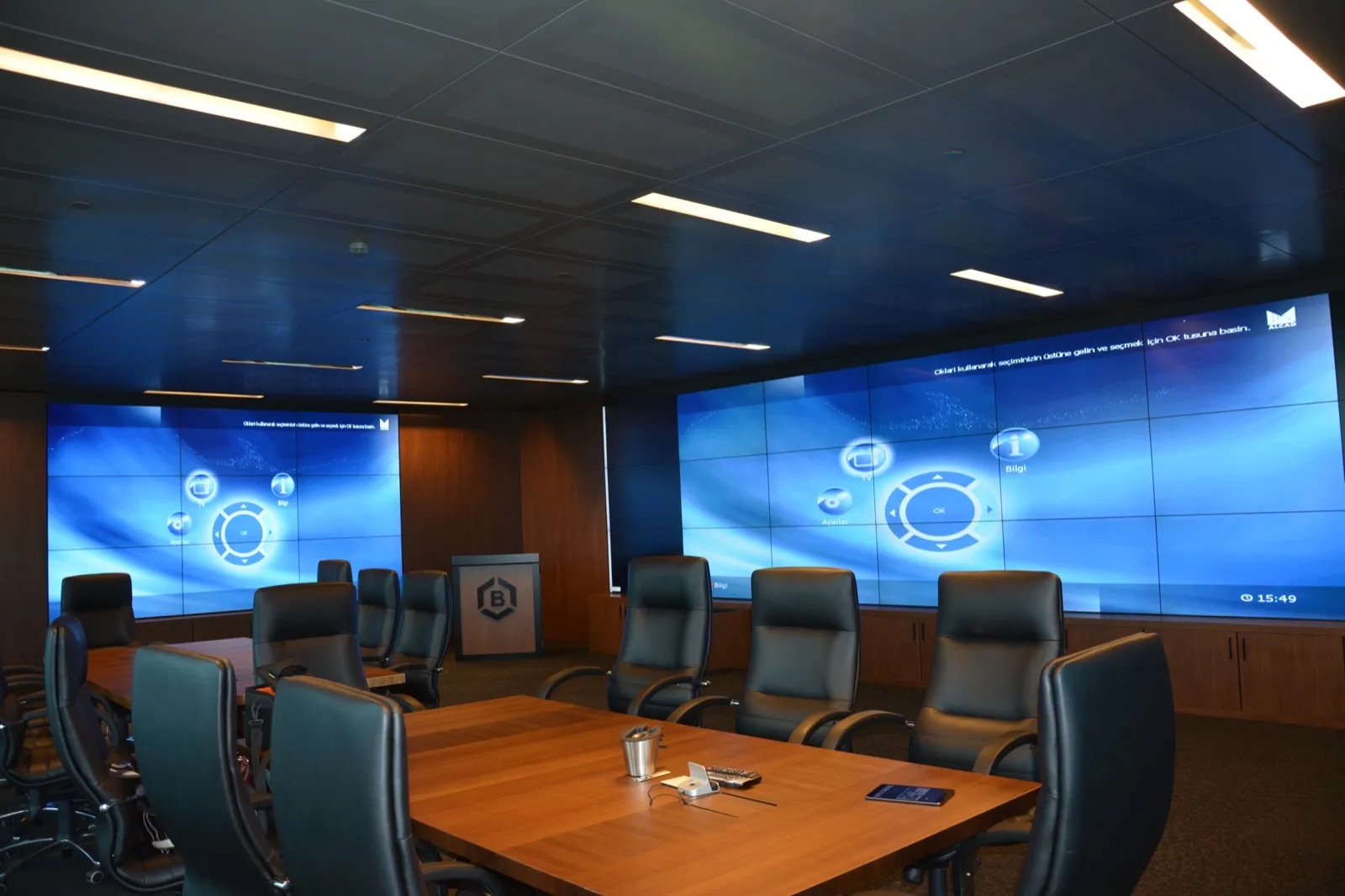 Bayegan Office Displays — Image 18