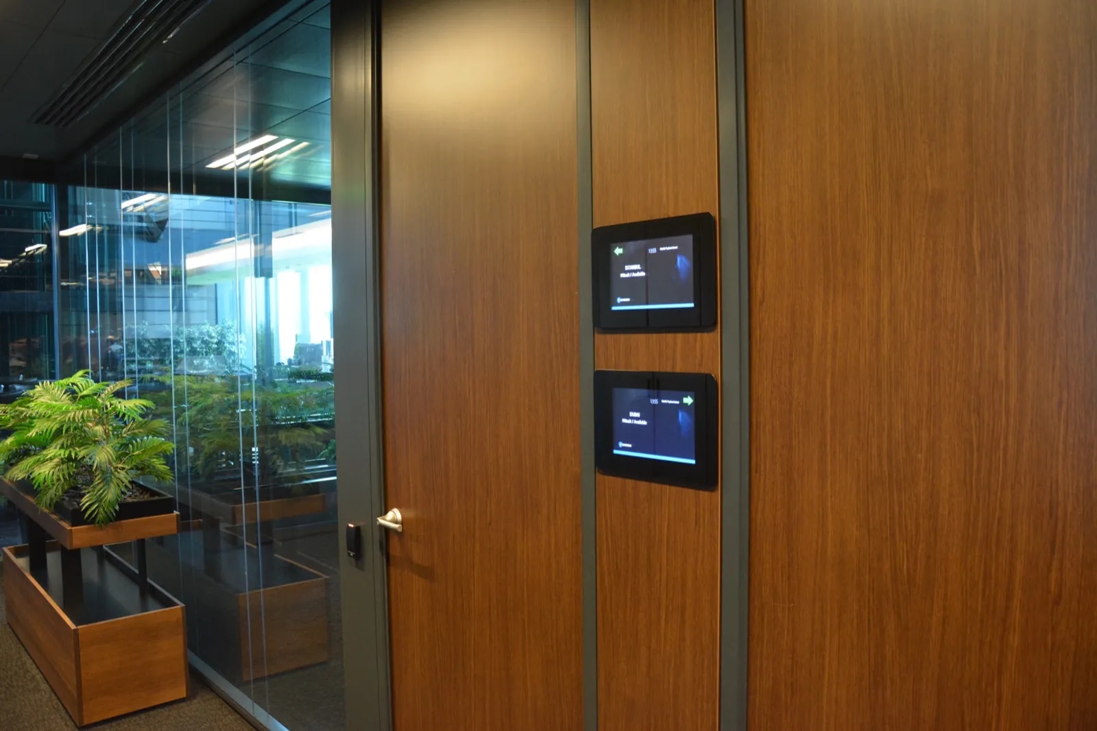 Bayegan Office Displays — Image 6