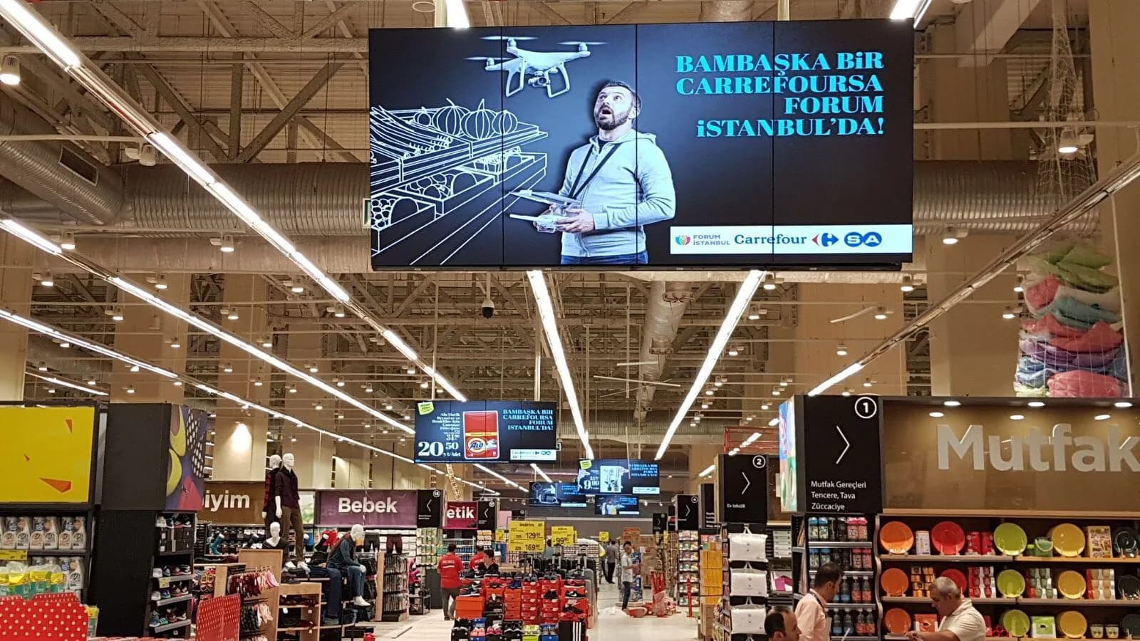 CarrefourSA’nın Etkili ve Dinamik İçerikleri Dijital Ekranlarda