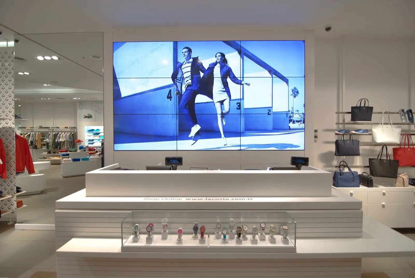 Lacoste — Image 2