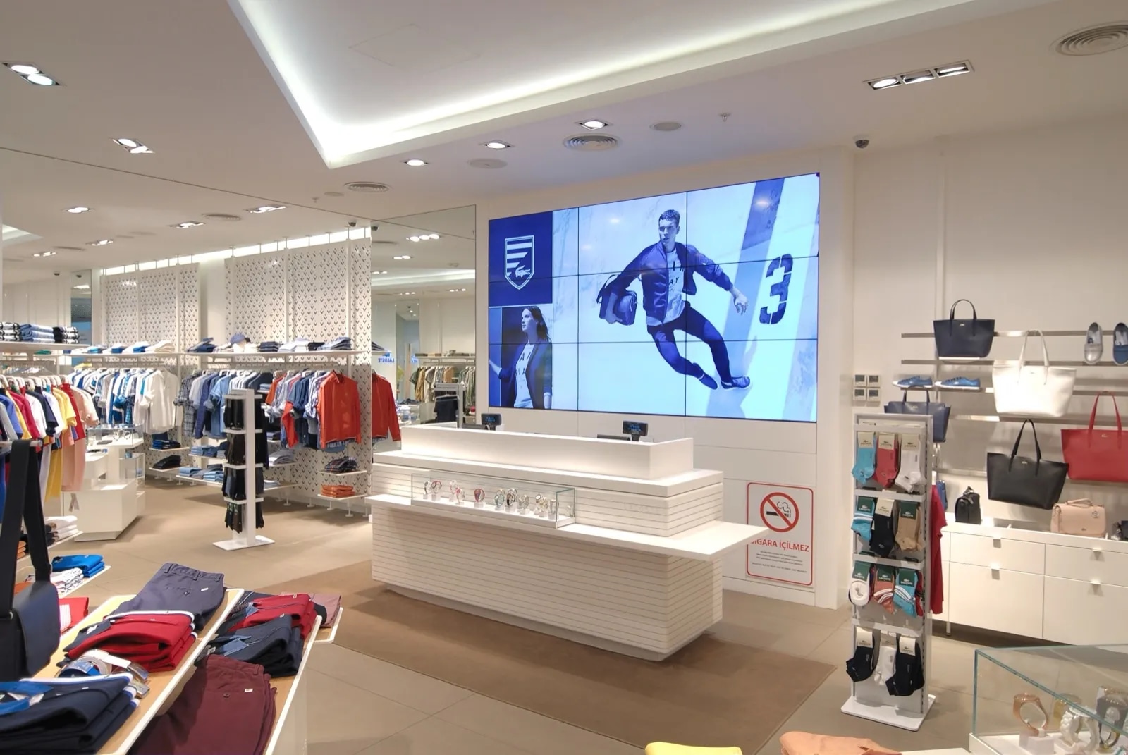 Lacoste — Image 4