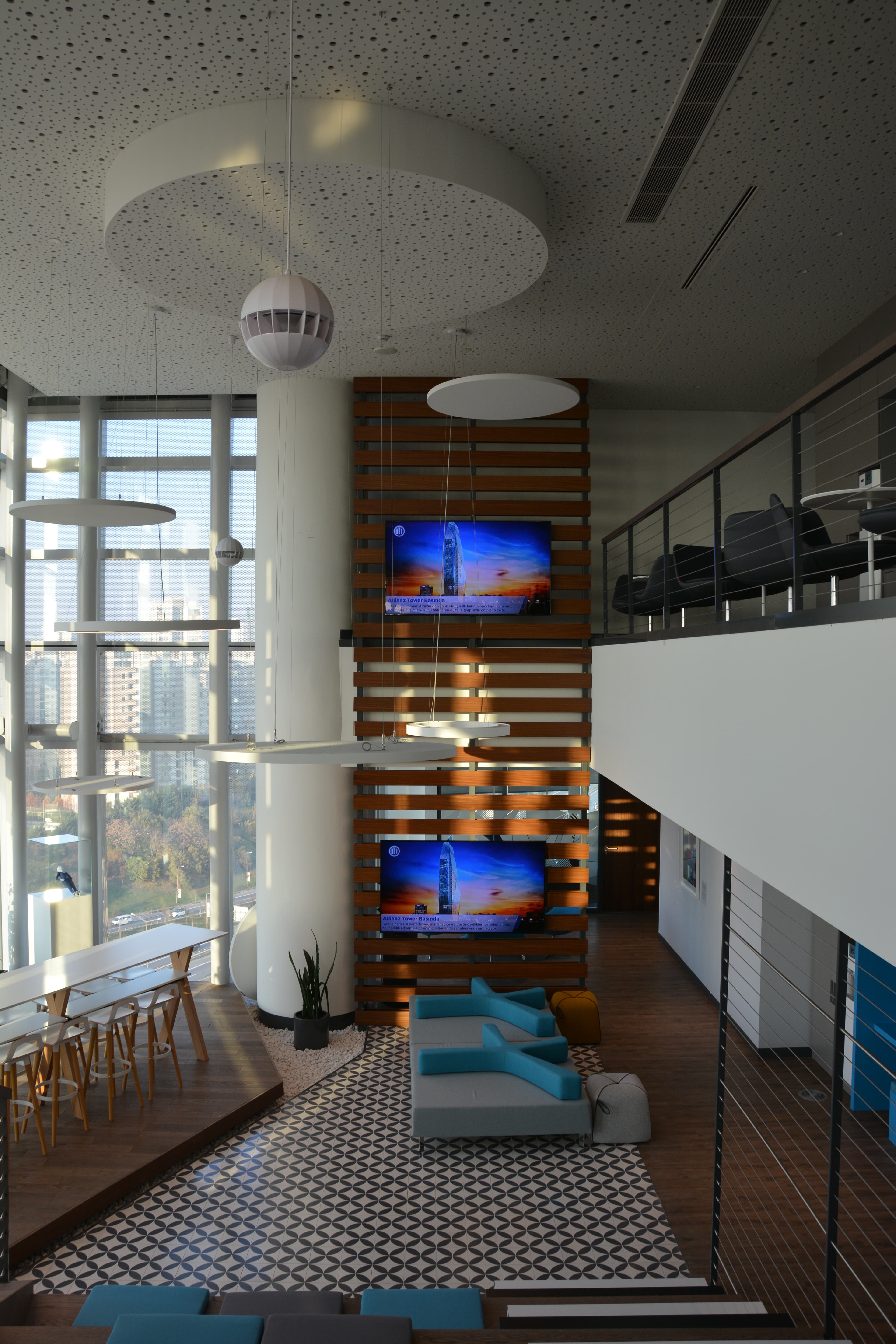 Allianz Tower — görsel 2