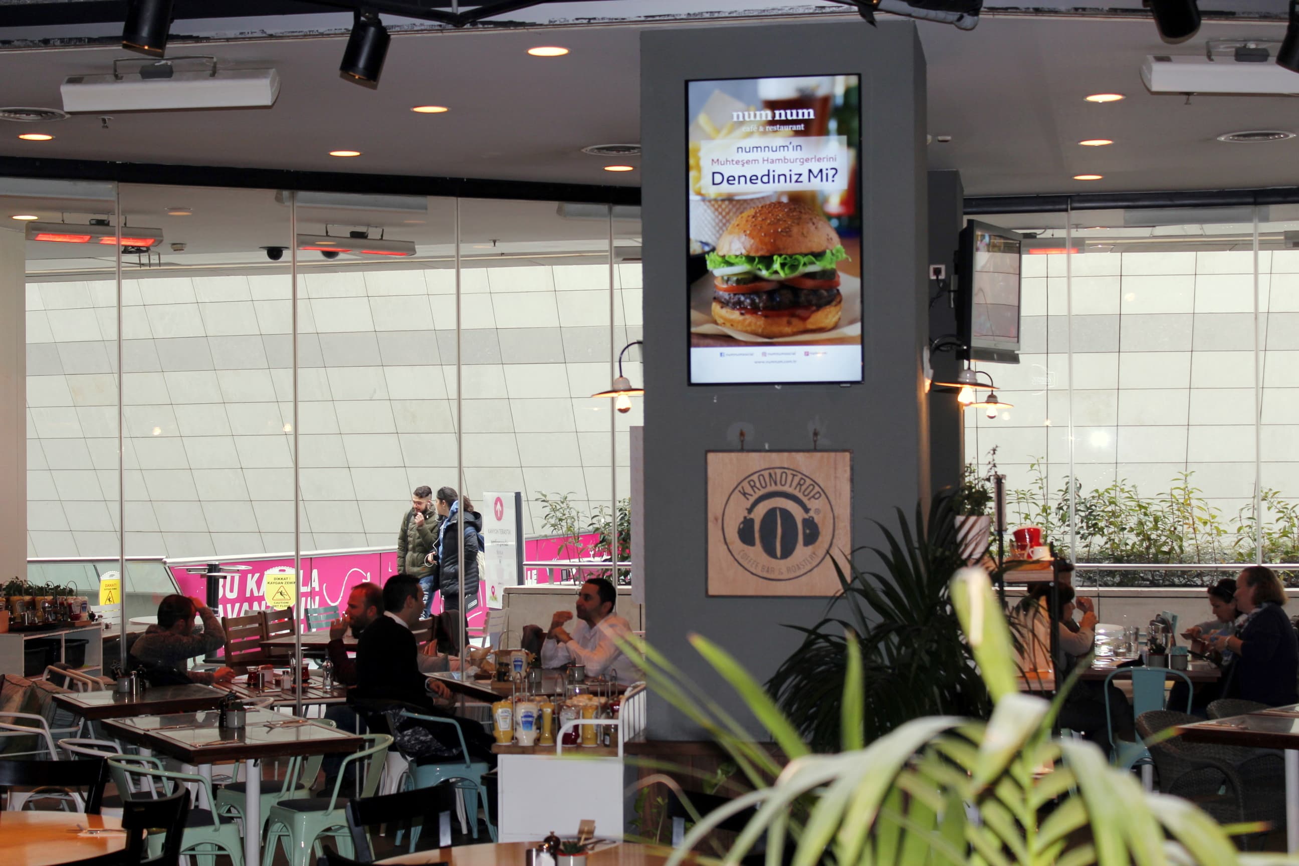 Numnum Cafe & Restaurant — görsel 3